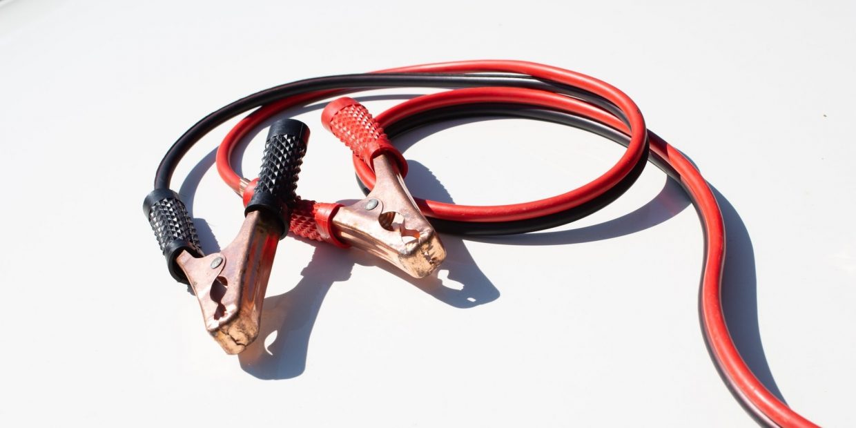 How to Recharge a Car Battery Without a Jumper Cable?