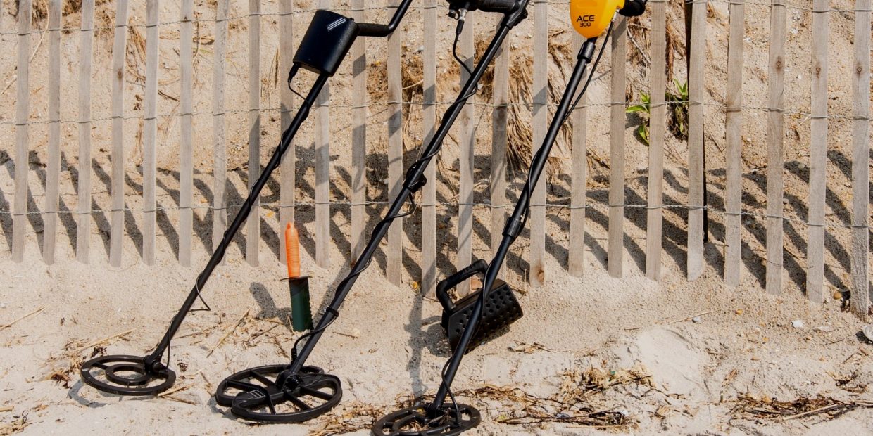 Can a Metal Detector Find Buried Cable?