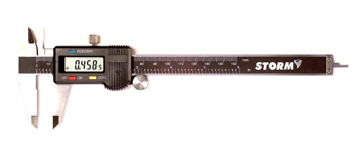 Difference between the dial and digital calipers