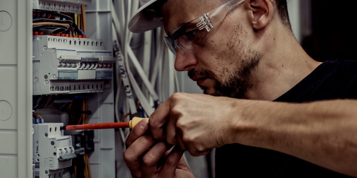 What Certification Should An Electrician Have?